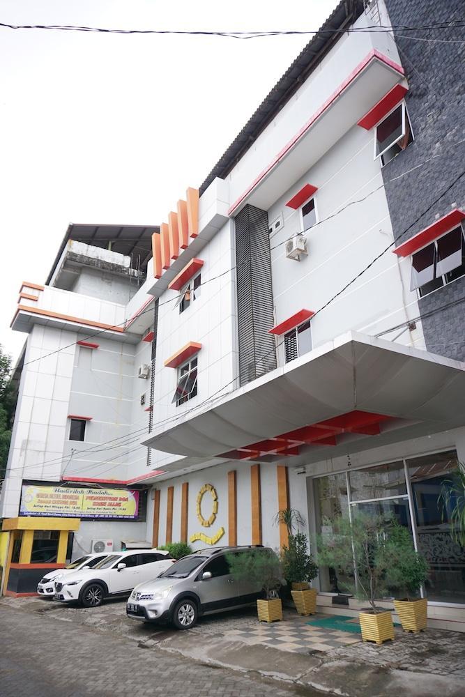 Hotel Mangga Dua Makassar Exterior foto